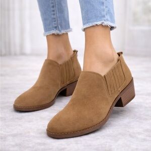 Coach Devin Suede Ankle Bootie Tan Chelsea Elastic Gore Block Heel Womens 8B
